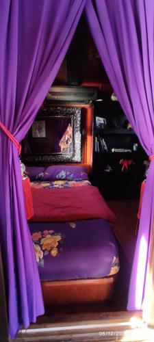 Sabai Sabai Liveaboard Bangkok thumbnail 2