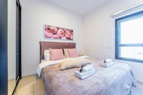 HolySuite J Tower - image 2