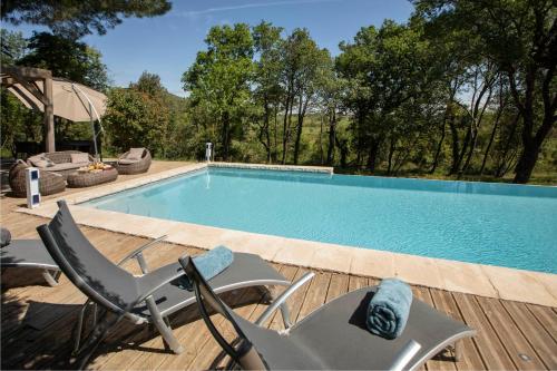 Peldbaseins, Le Moulin d'Anquet in Fontes (Languedoc-Roussillon)