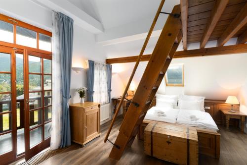 Pension Slunecnice & Panorama Restaurant Farma in Spindleruv Mlyn