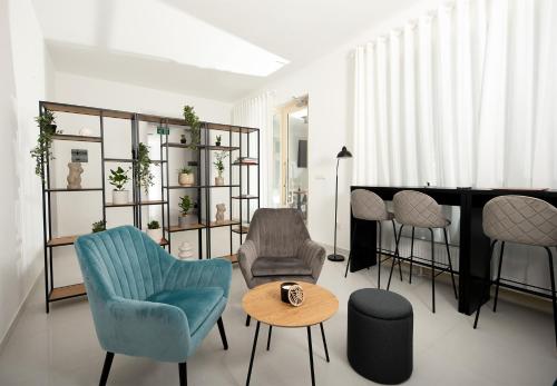 Bar/lounge, Penzion MOVEINN in Tuchlovice