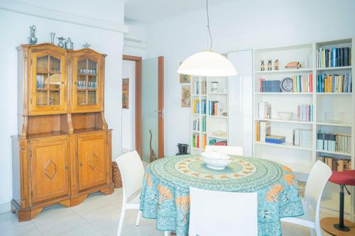 076 - Casa La Libreria, Centro città di Chiavari, 500 metri da mare e spiagge - 2 CAMERE DA LETTO, Chiavari (Foto 4)