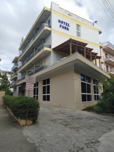 Park Hotel - image 5