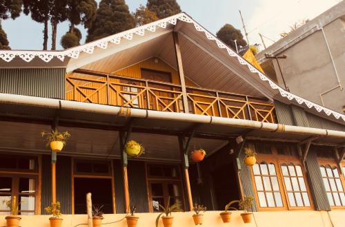 Ridge View Chalet Homestay Darjeeling