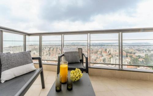 HolySuite J Tower - image 11