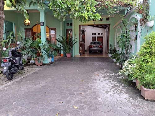 Rumah Gamelan Syariah Guest House Jogja