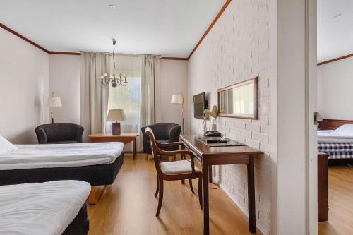 2 twin beds
