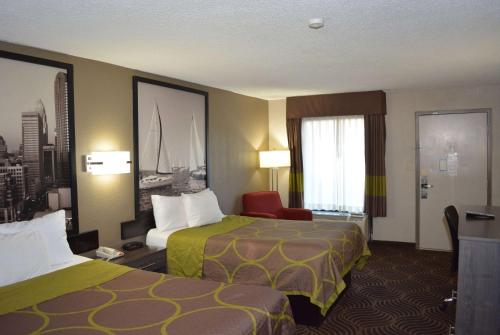 Super 8 by Wyndham Huntersville/Charlotte Area - image 10