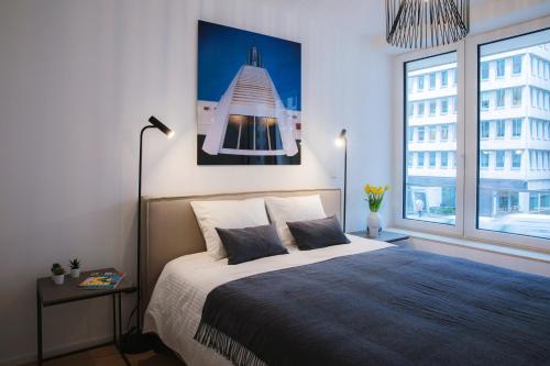 One-Bedroom Apartment image 5