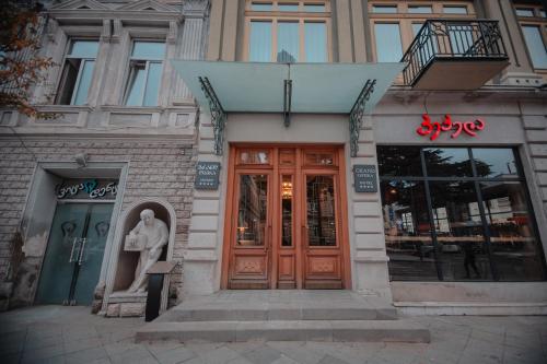 外部景觀, Grand Opera Hotel in 庫塔伊西