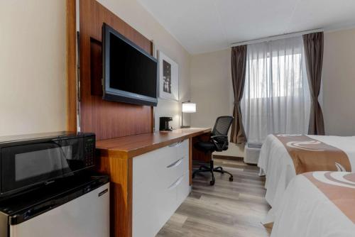 Quality Inn & Suites New Hartford - Utica in Utica, USA