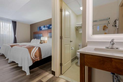 Quality Inn & Suites New Hartford - Utica in Utica, USA