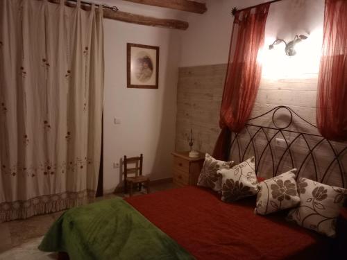 1 double bed, 1 twin bed