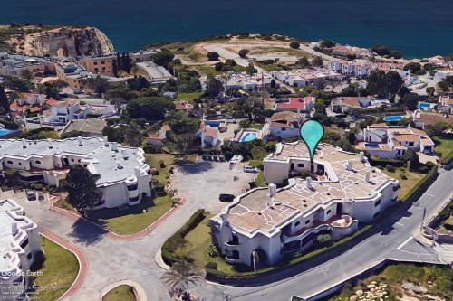 ทัศนียภาพภายนอกโรงแรม, Downtown Carvoeiro 1BDR Apart W view by LovelyStay in วาเล เด โกโว