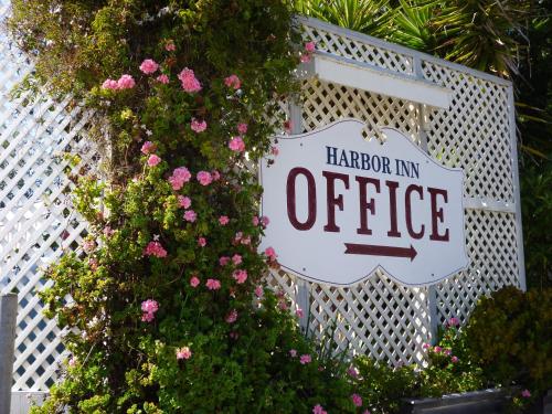 Harbor Inn - 출입구