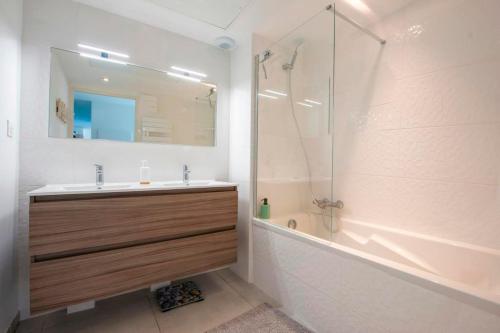 Blue Pearl A008, Nice (photo 6)