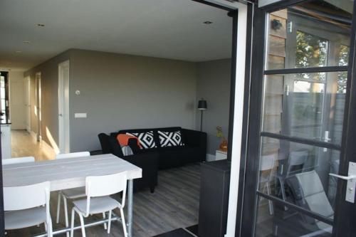  Wellness Lodge Ruigenhoek 13A - Sauna, Jacuzzi ! in De Zilk