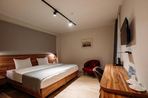 411248316 Address Boutique Hotel