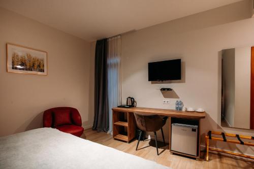 411248596 Address Boutique Hotel