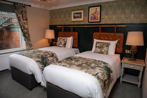 The Red Lion Inn by Chef & Brewer Collection 3