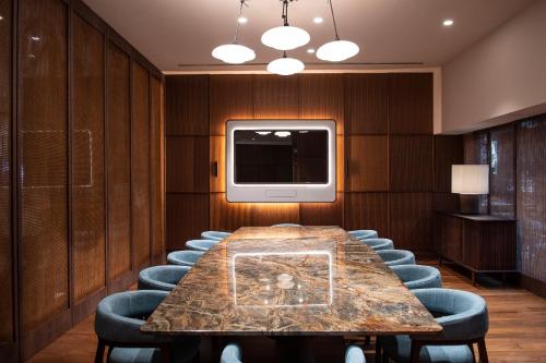 SANA Malhoa Hotel - image 10