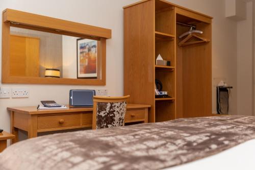 Tara Lodge Room Type - Deluxe Double Room - Room Only
