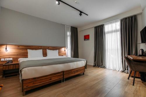 411250406 Address Boutique Hotel