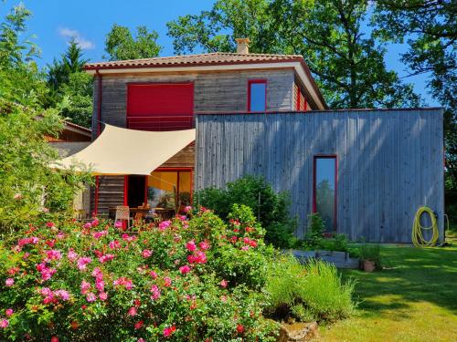 Le Clos d'Ô Maison de standing Le Milan avec sa piscine chauffée proche de Sarlat - Location saisonnière - Prats-de-Carlux