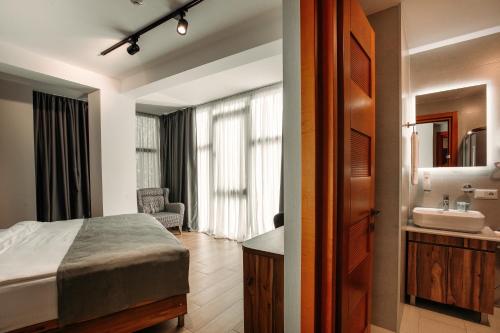 411255393 Address Boutique Hotel