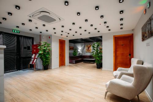411260852 Address Boutique Hotel