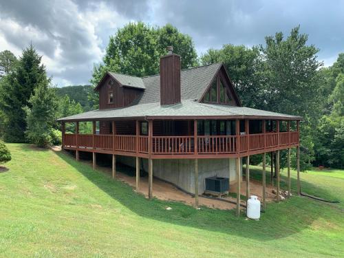 Hibernation Station in Sevierville, USA