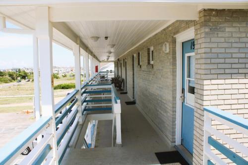 Blue Heron Motel - image 12