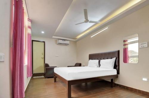 1 queen bed