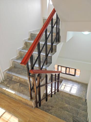Standard Suite image 1