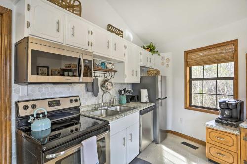 Picturesque Cottage in the Heart of Trenton! in Trenton, USA