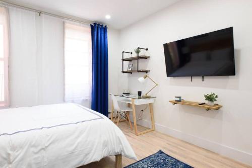 1597-5 New Studio Prime UES W D in unit in New York, USA