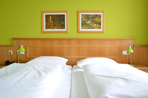 Land- und Golfhotel Alte Fliegerschule - image 5