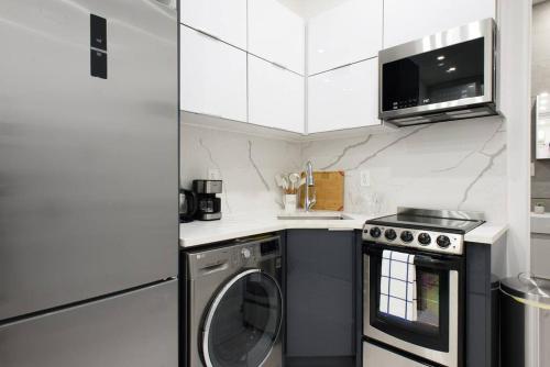 78-1D NEW Junior 1 BR Prime UES WD in unit, New York (Foto 4)