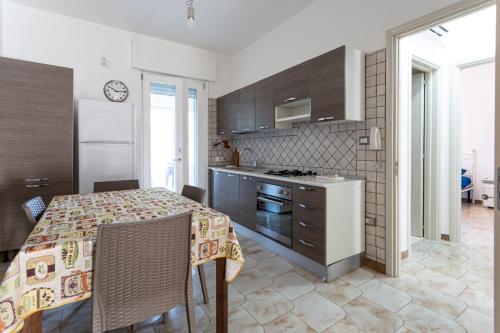  Appartamento climatizzato a 50 m dal mare nel centro di Torre San Giovanni in 73059 Torre San Giovanni