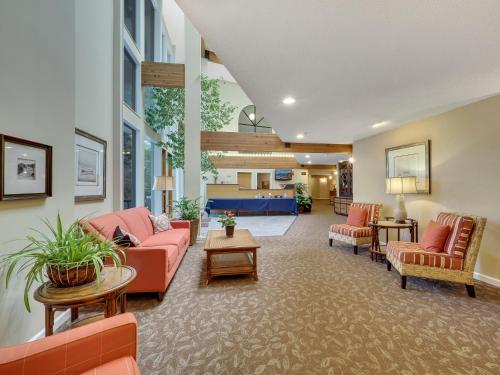 117A Edgewater Inn Condo in Charlevoix, USA
