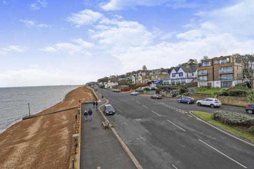 Seafront Quay West Apartments