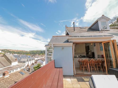 Exterior view, Kipper Lodge in Dartmouth