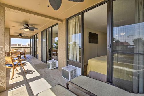 Remodeled Ocean View Downtown Kona Condo with Balcony - image 3