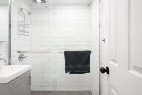 350-2A Prime gramercy Newly renovated 1BR sleeps 4, New York (photo 5)