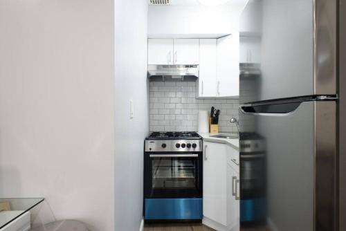 350-2A Prime gramercy Newly renovated 1BR sleeps 4, New York (photo 10)