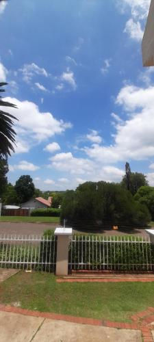 Impala Suite -Entire Unit- 2 bedroom with 1 ensuite bathroom in Ladysmith