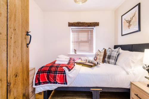 Ivy House Luxury Cheshire Cottage for relaxation. Chester Zoo·