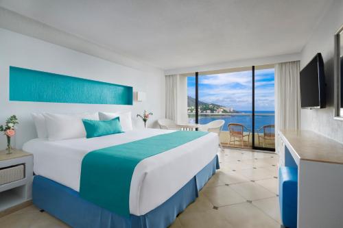 Sunscape Dorado Pacifico Ixtapa Resort & Spa- All Inclusive