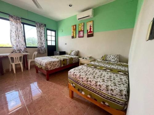 El Ultimo Maya in Xpu Ha