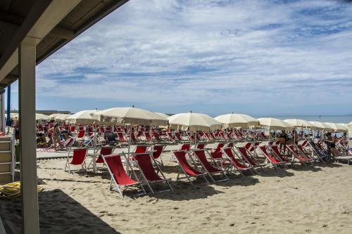 Strand, Hotel Riviera Blu in Tirrenia